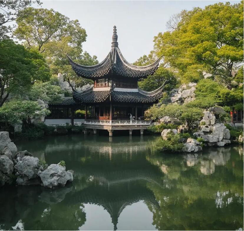 重庆松手餐饮有限公司